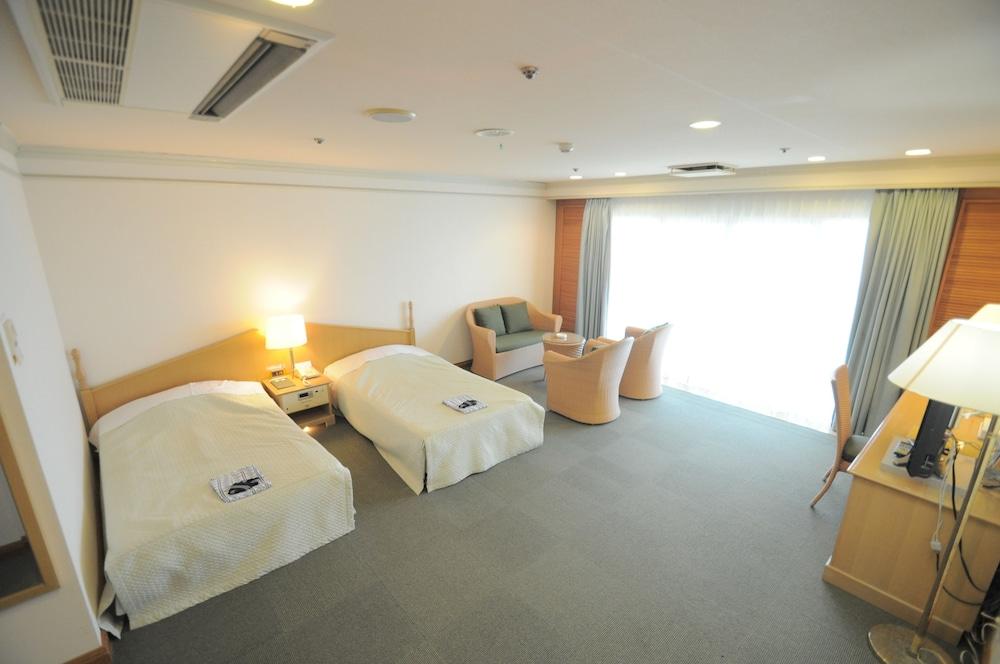 Resort Hotel Bel Paraiso Nakijin Exterior photo